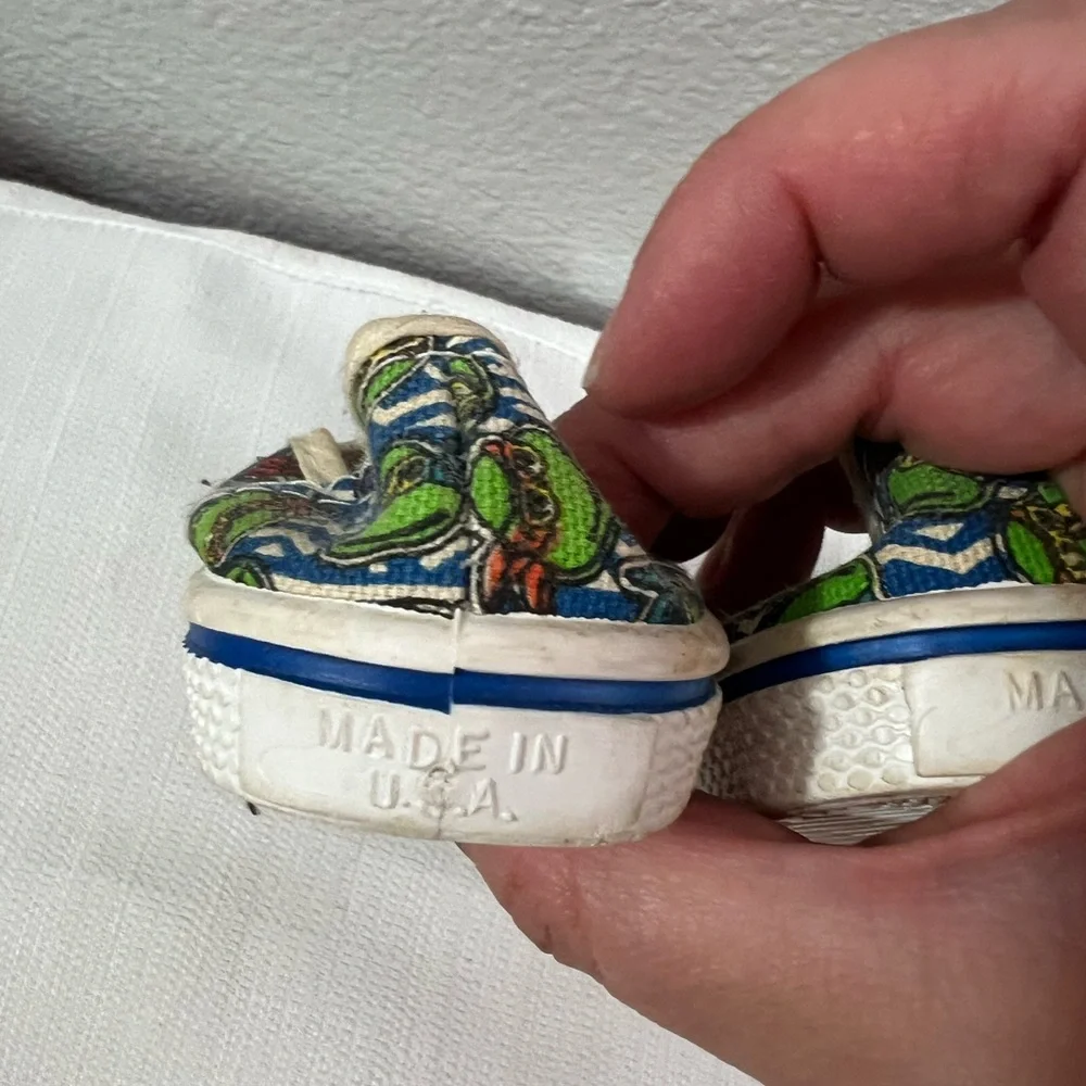 Vintage Ninja Turtle shoes‎ baby size 4